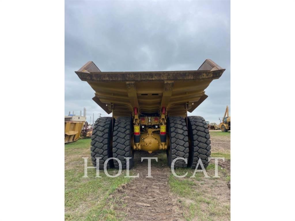 CAT 775G Dumper - Knickgelenk