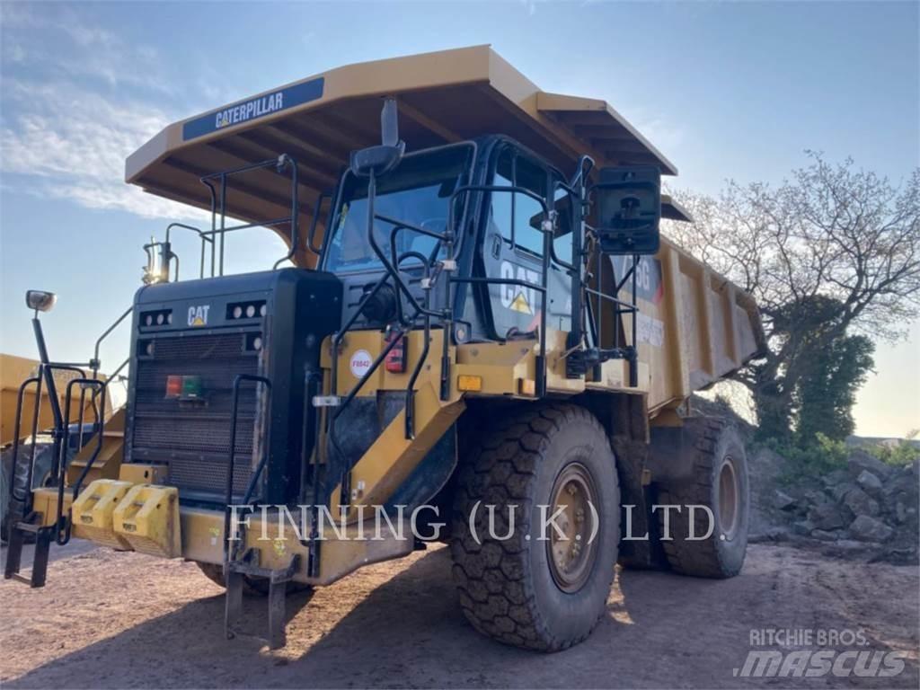 CAT 775G Dumper - Knickgelenk