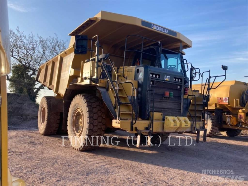 CAT 775G Dumper - Knickgelenk