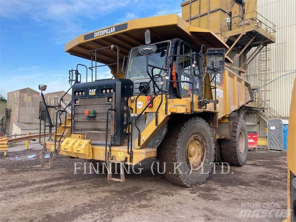 CAT 775G Dumper - Knickgelenk
