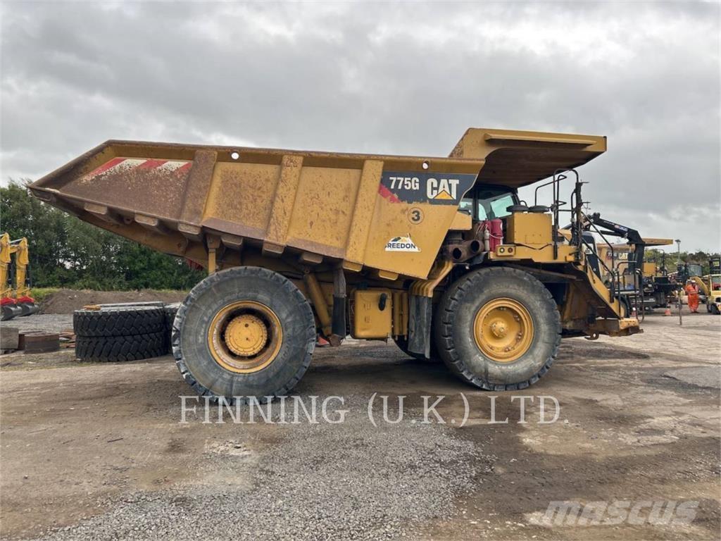 CAT 775G Dumper - Knickgelenk