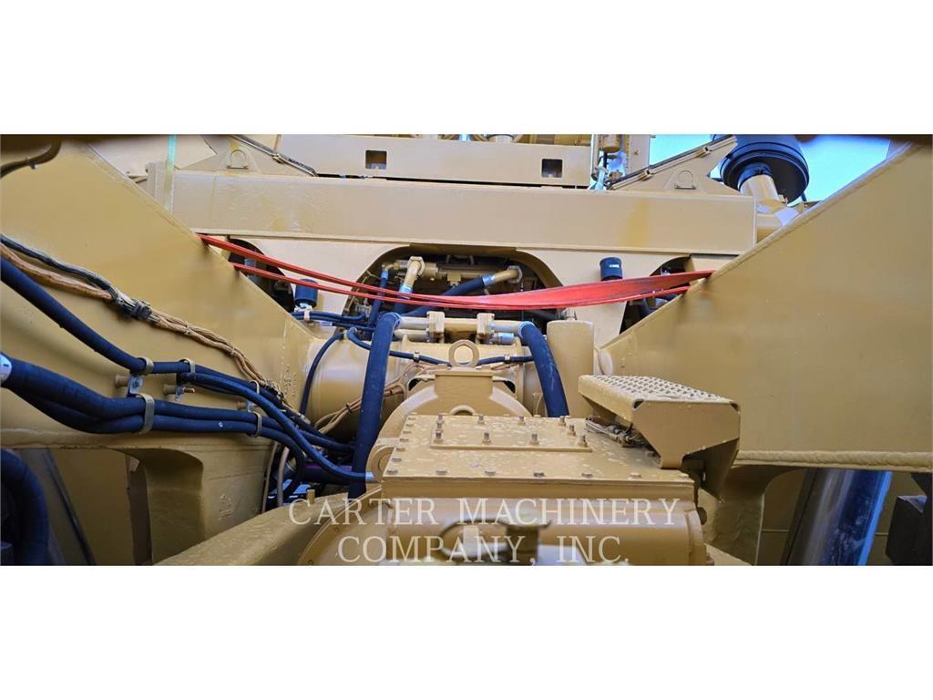 CAT 777 D Dumper - Knickgelenk