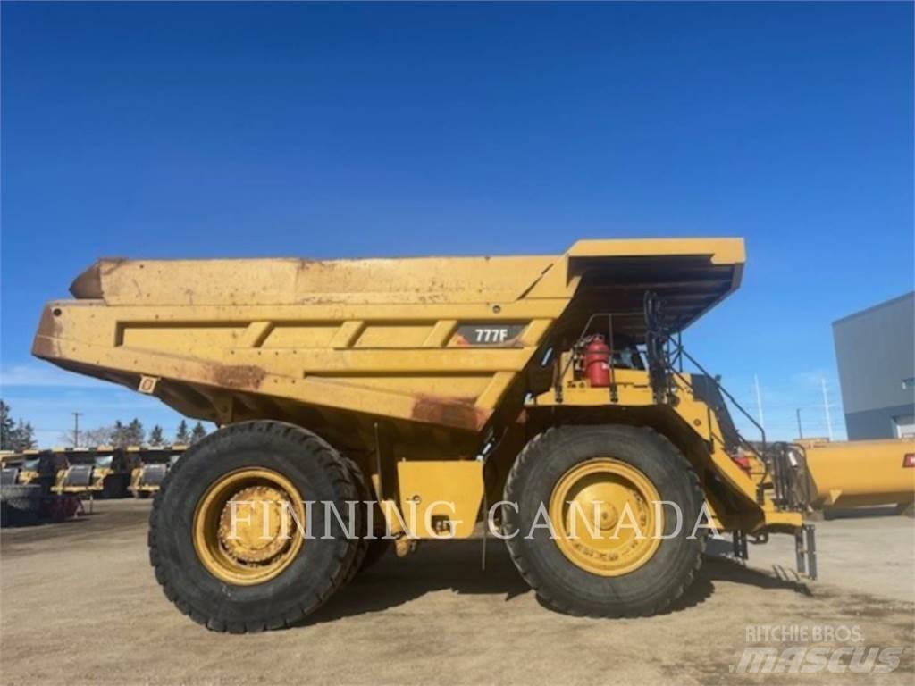 CAT 777F Dumper - Knickgelenk