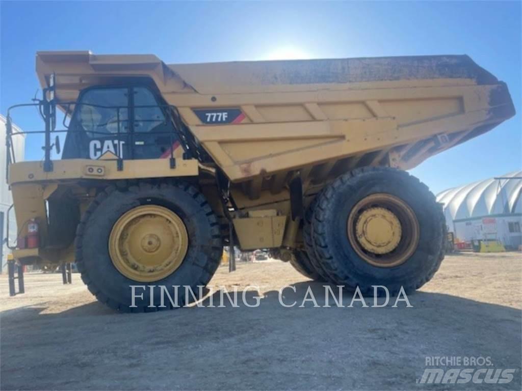 CAT 777F Dumper - Knickgelenk