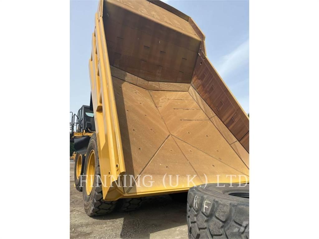 CAT 777G Dumper - Knickgelenk