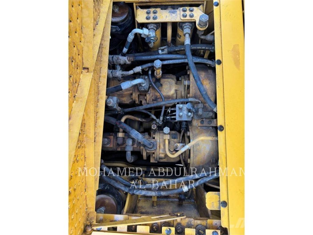 CAT 834F Raddozer