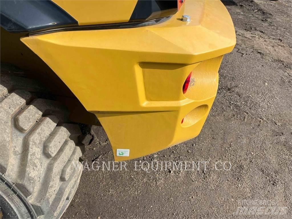 CAT 903D Radlader