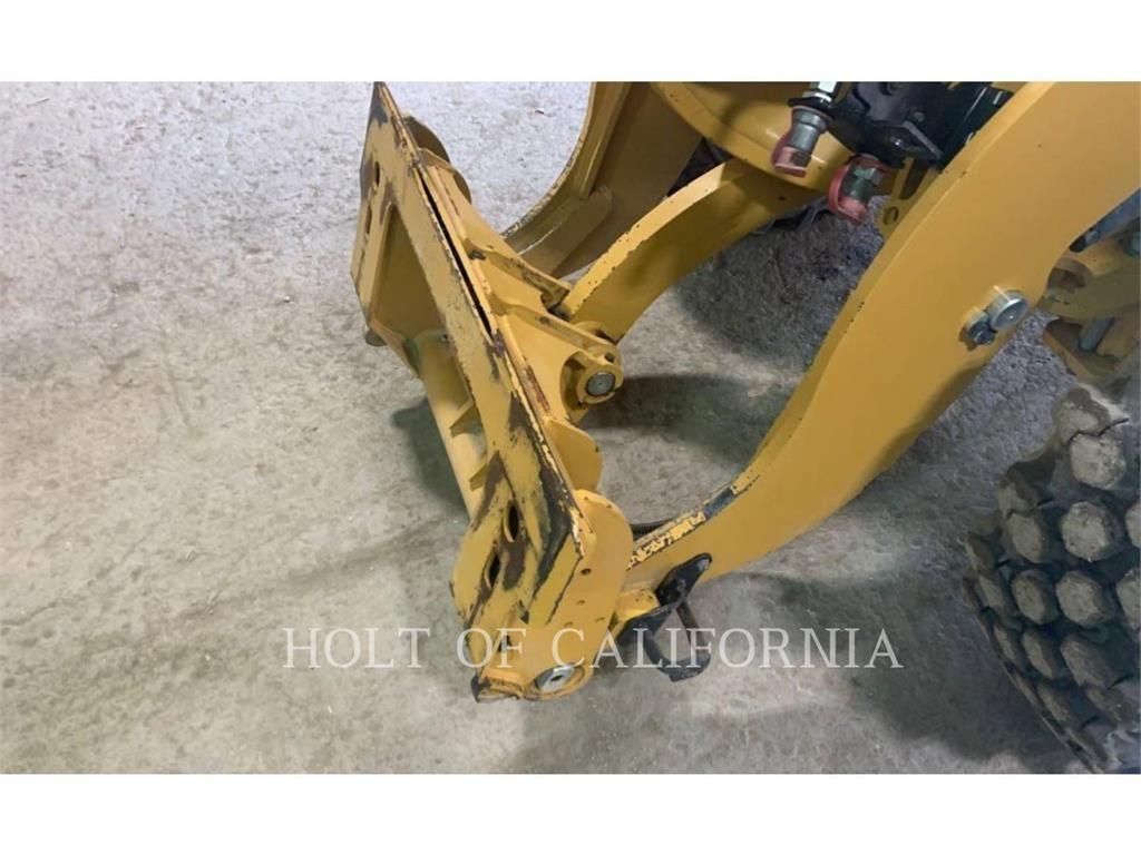 CAT 906 Radlader
