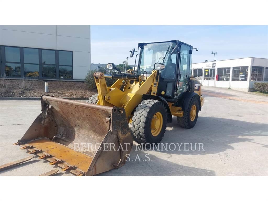 CAT 906M Radlader