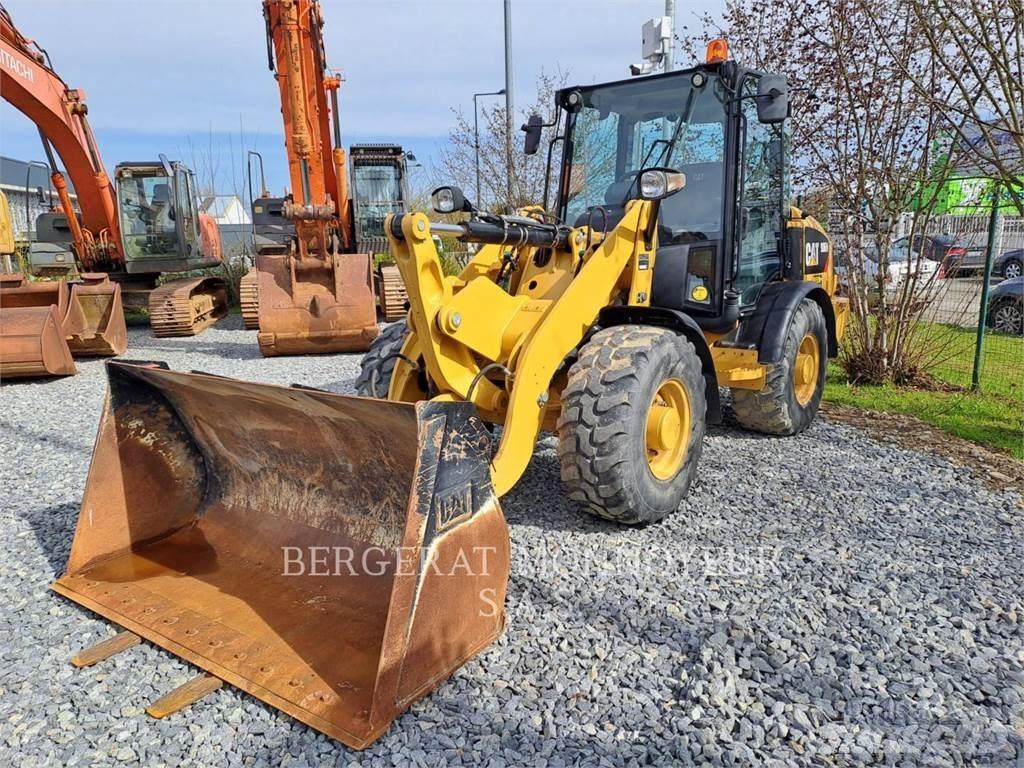 CAT 906M Radlader