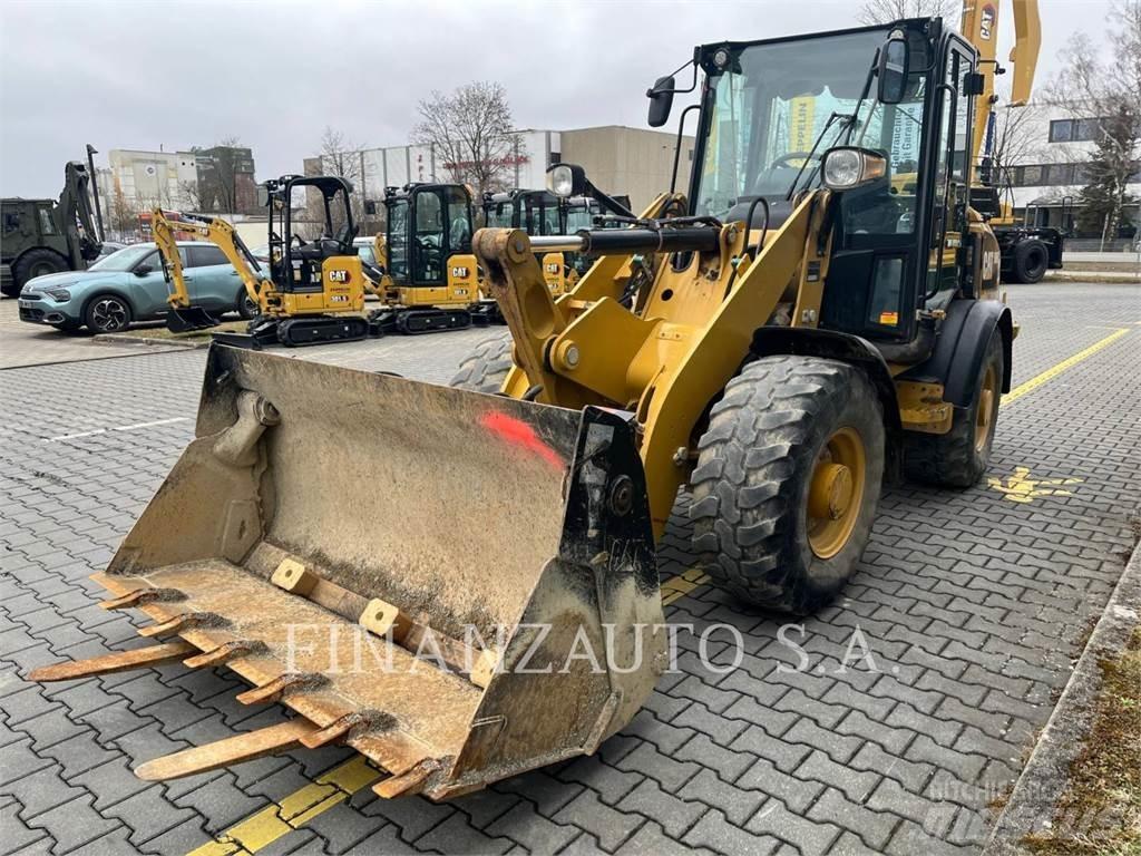 CAT 906M Radlader