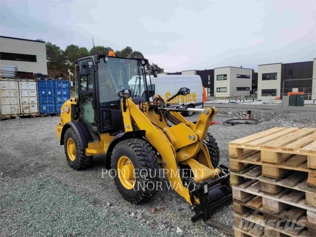 CAT 906M Radlader