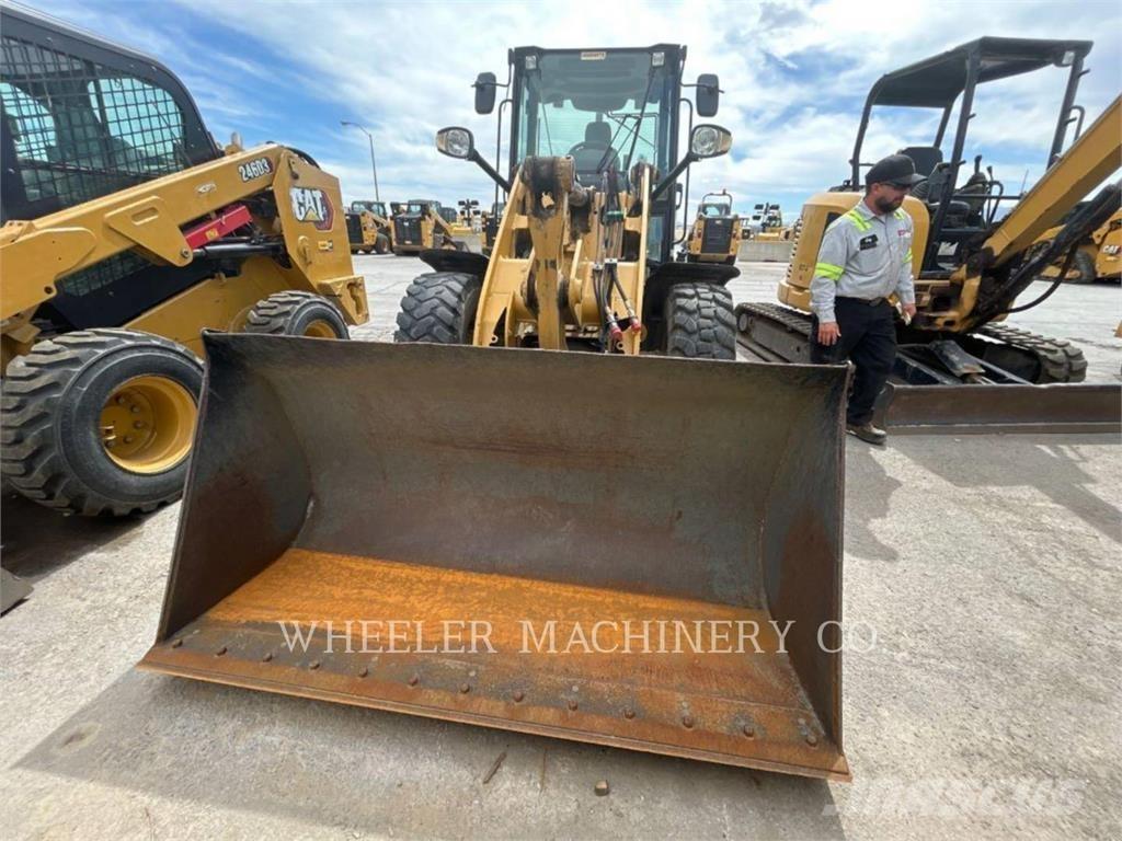CAT 906M Radlader