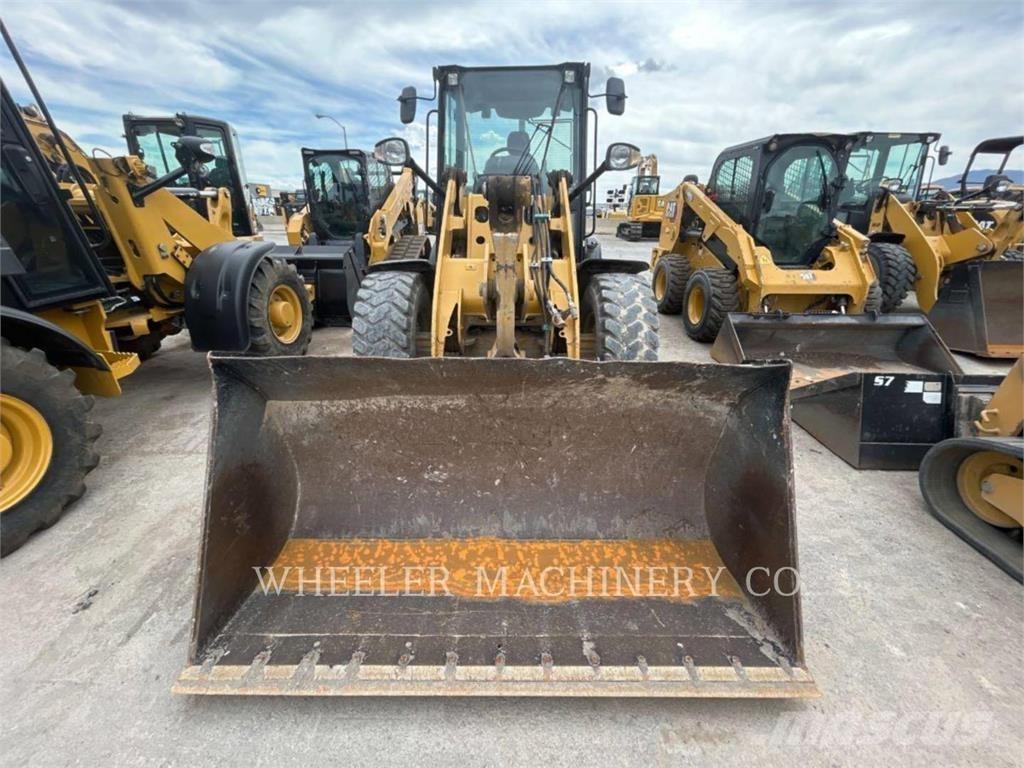 CAT 906M Radlader