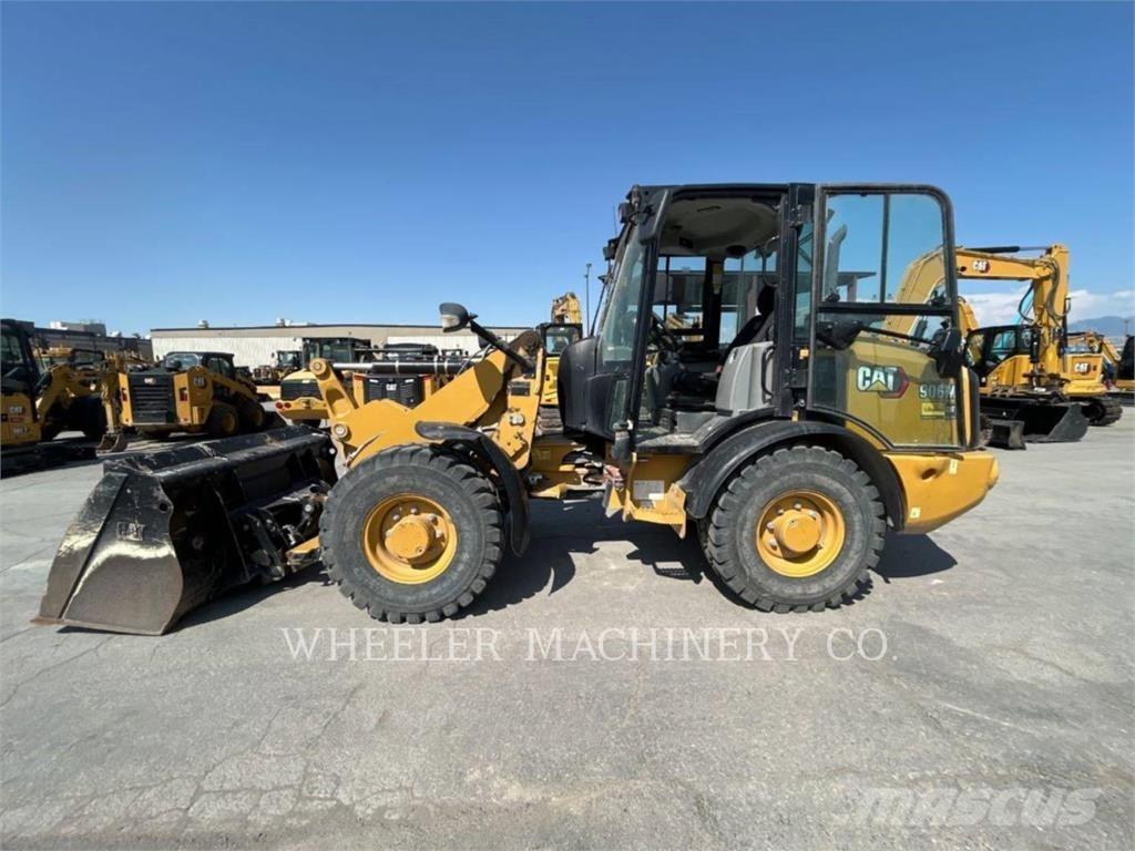 CAT 906M Radlader