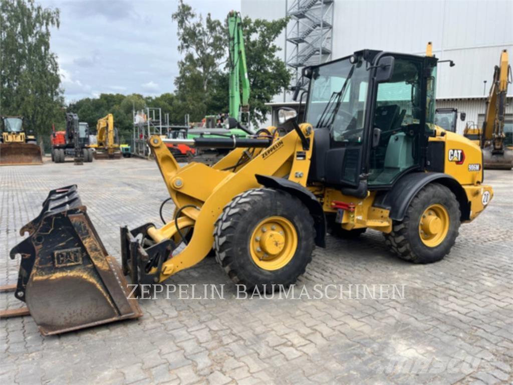 CAT 906M Radlader