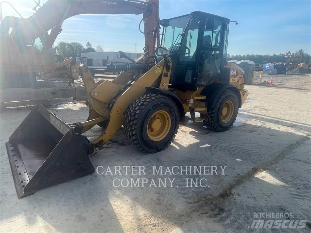 CAT 908 Radlader
