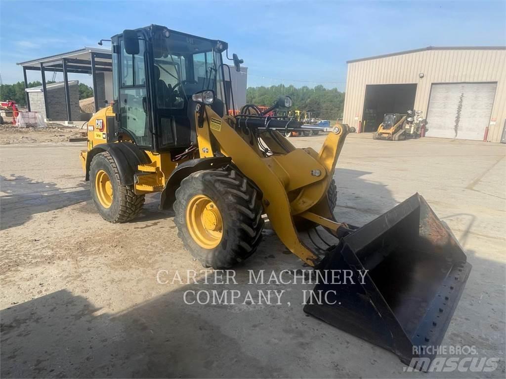 CAT 908 Radlader