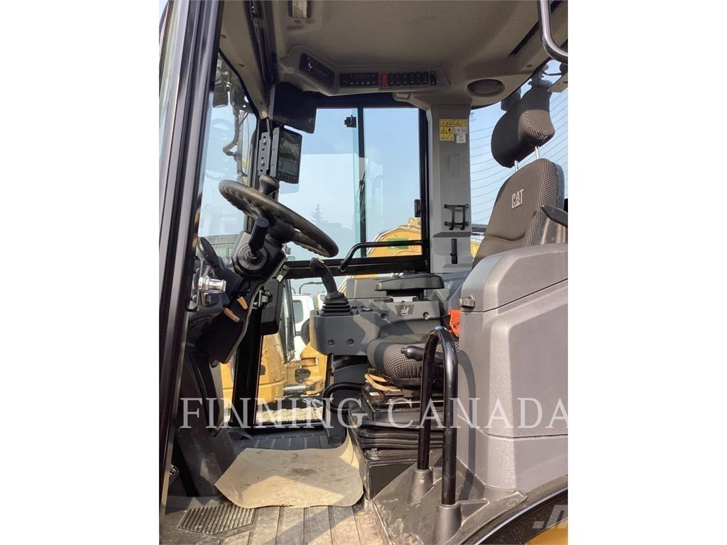 CAT 908 Radlader