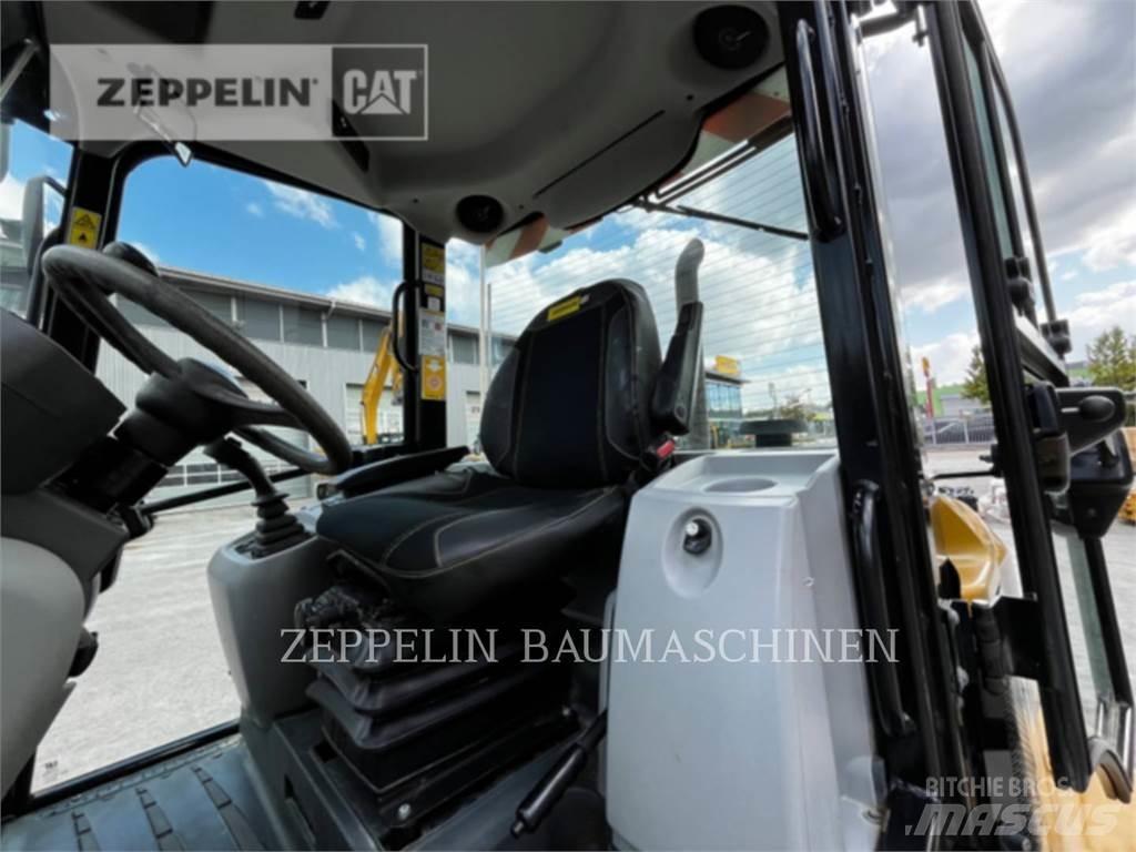 CAT 908M Radlader