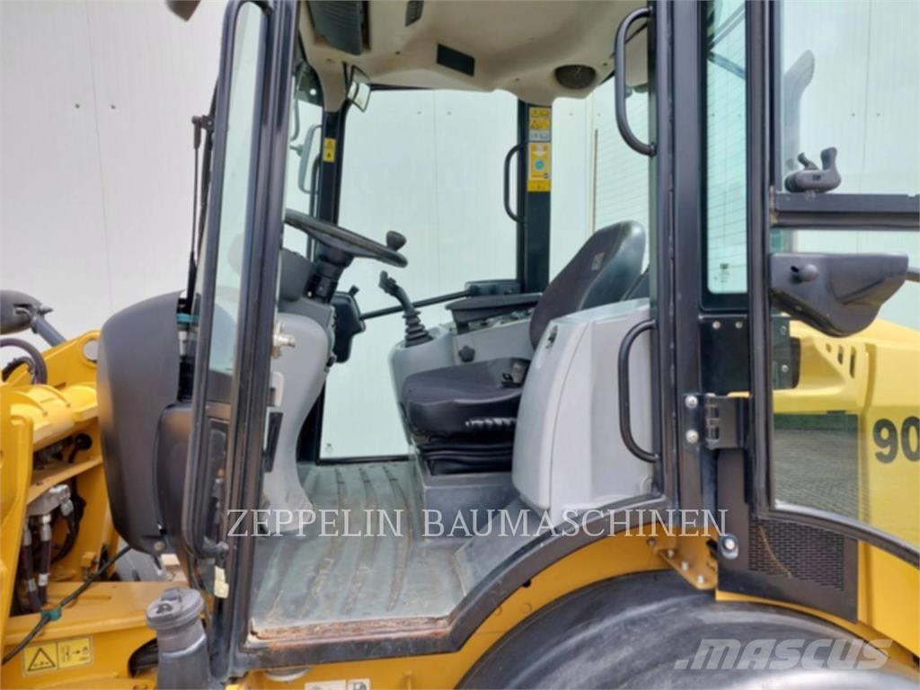 CAT 908M Radlader
