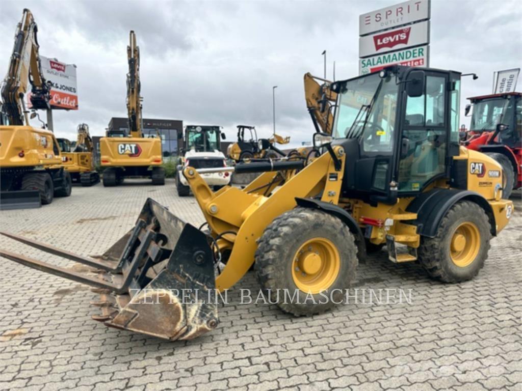 CAT 908M Radlader