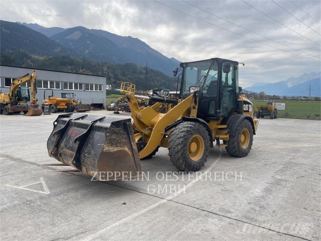 CAT 908M Radlader