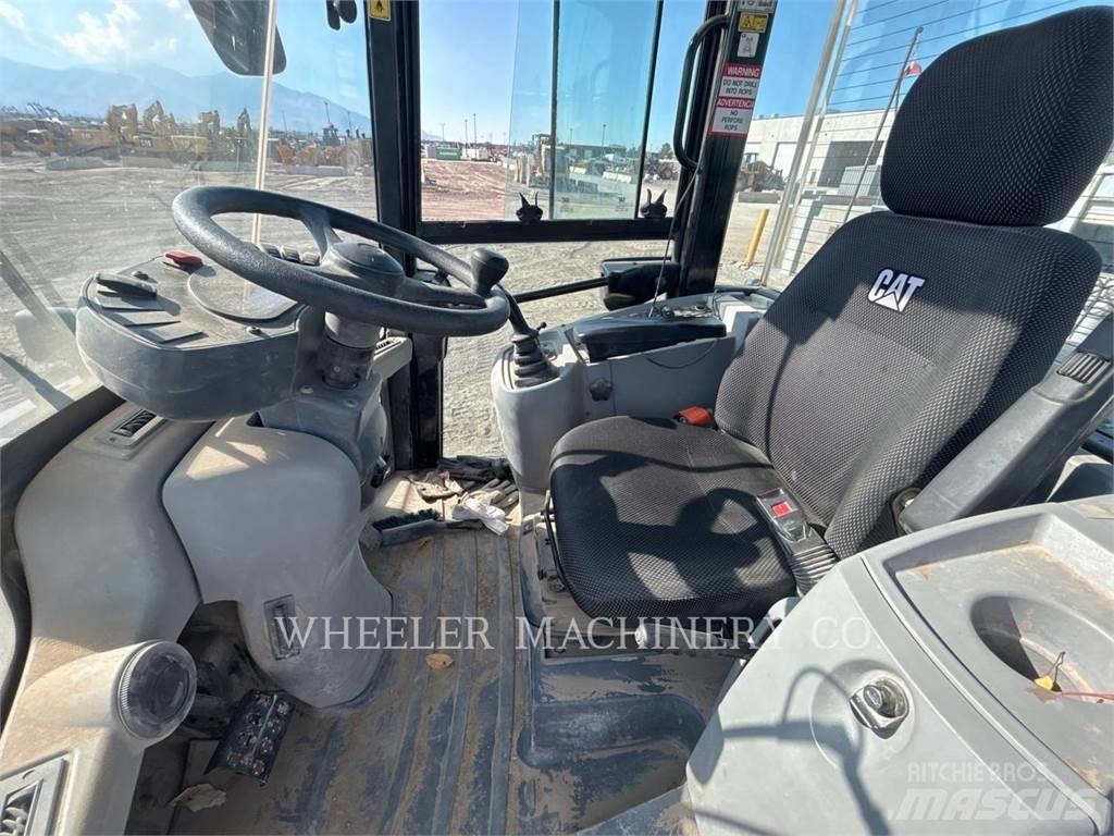 CAT 910M Radlader