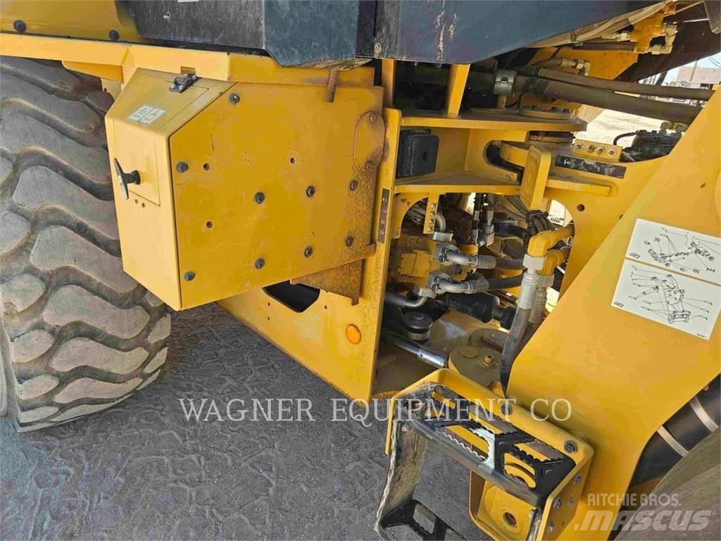 CAT 938M Radlader