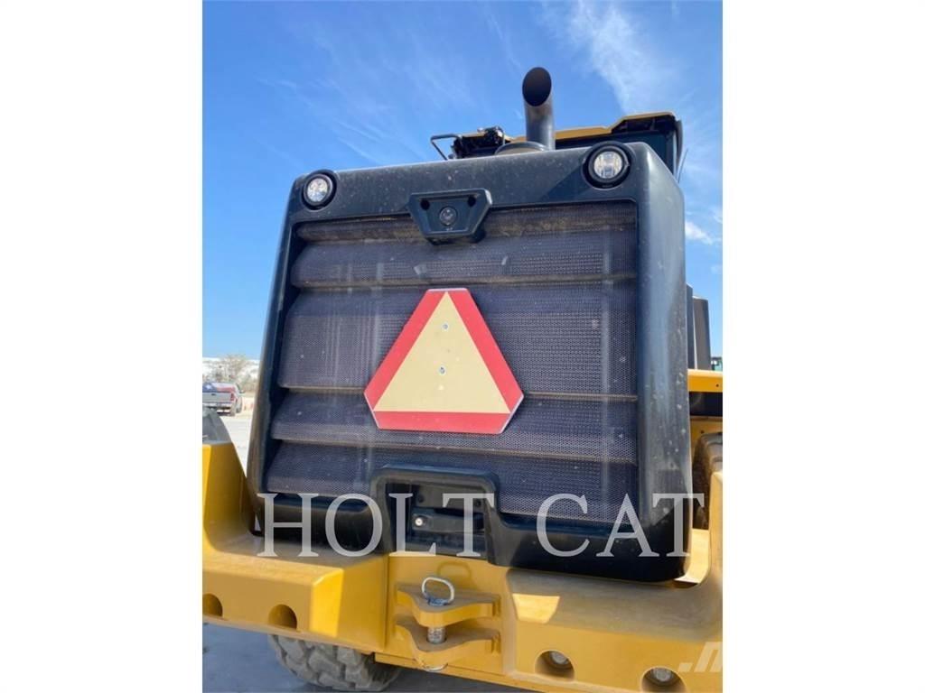 CAT 938M QC Radlader