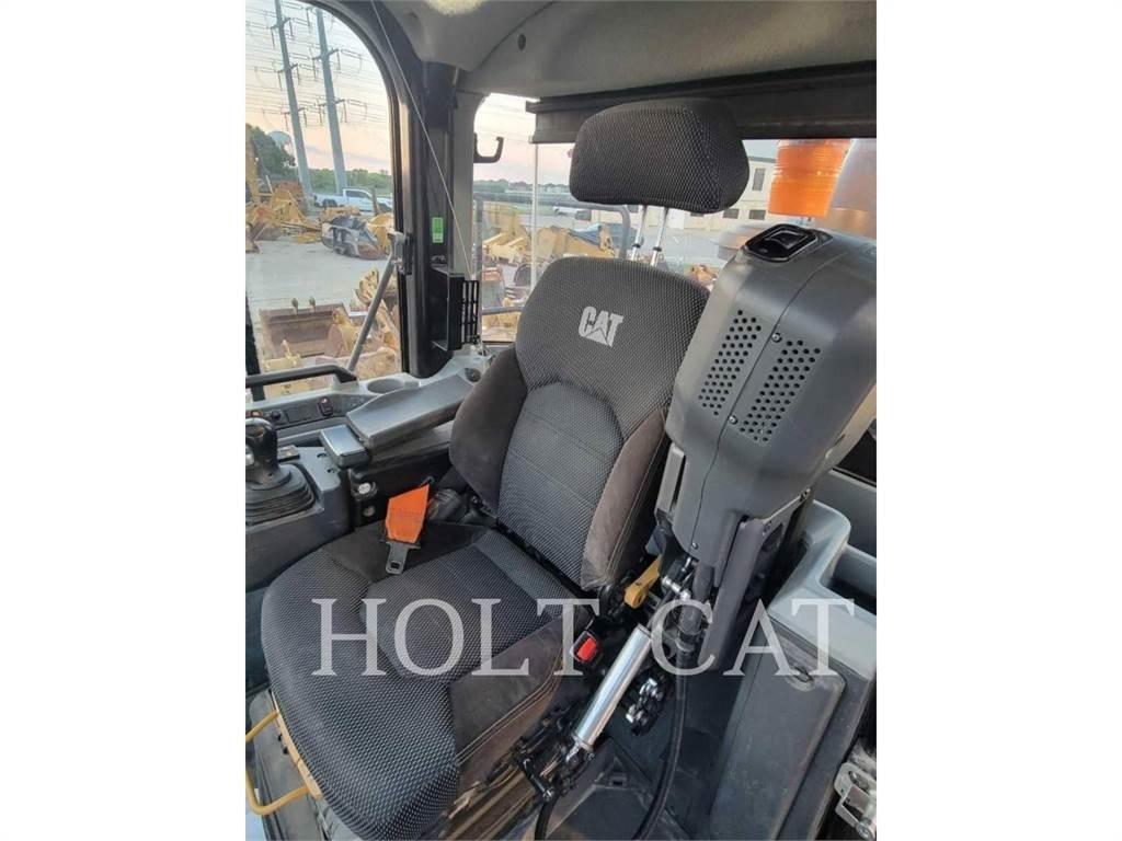 CAT 966 QC Radlader
