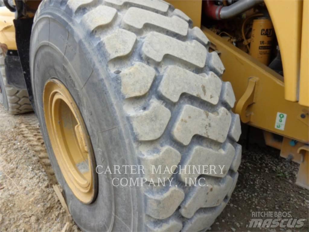 CAT 966M Radlader