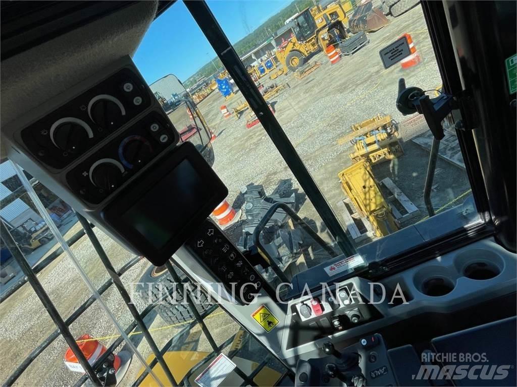 CAT 966M Radlader