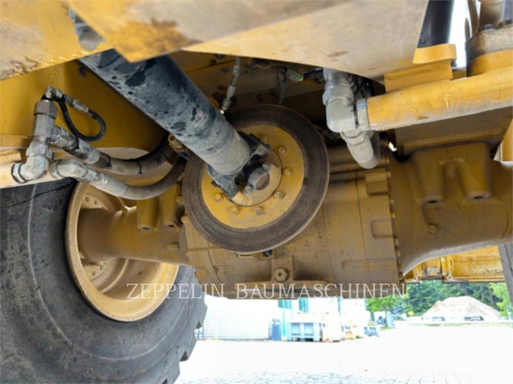 CAT 966M Radlader