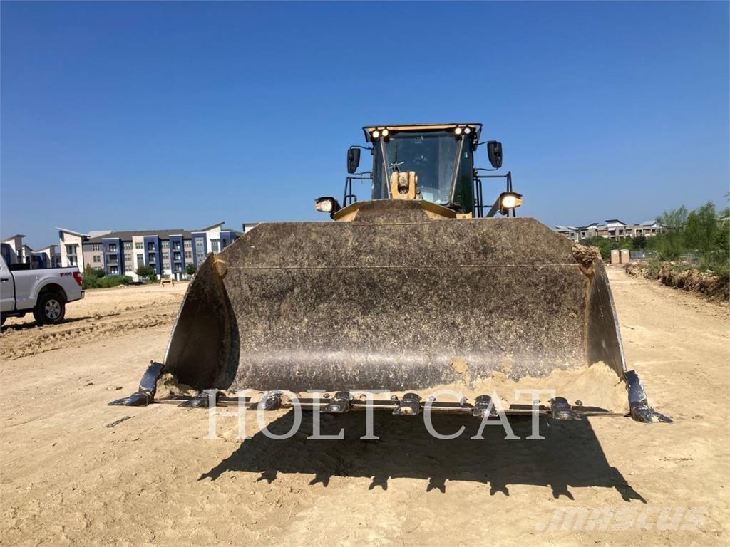 CAT 966M Radlader