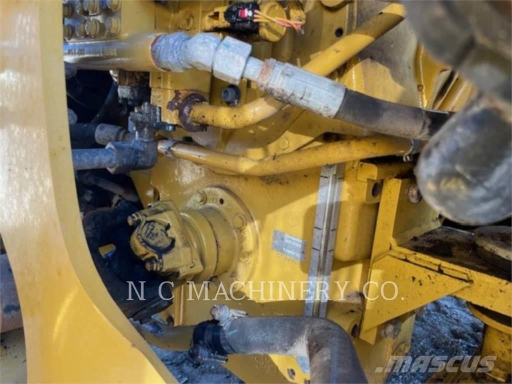 CAT 972M Radlader