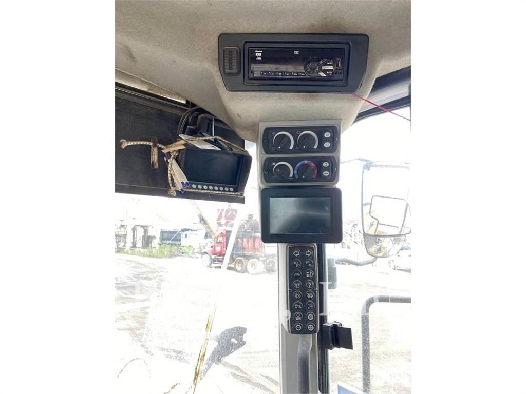 CAT 982M Radlader