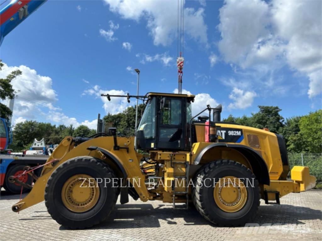 CAT 982M Radlader