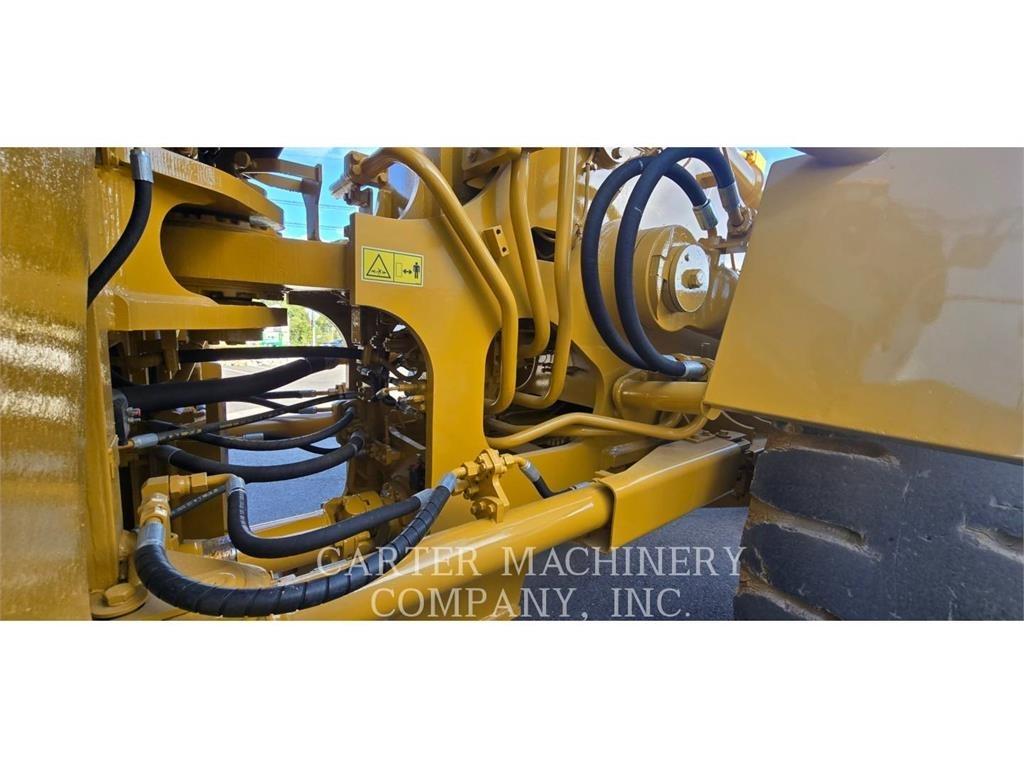 CAT 988H RBLD Radlader