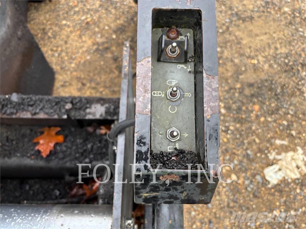 CAT AP-655D Strassenfertiger