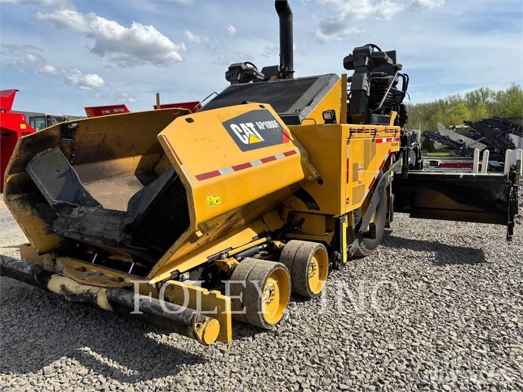CAT AP1000F Strassenfertiger