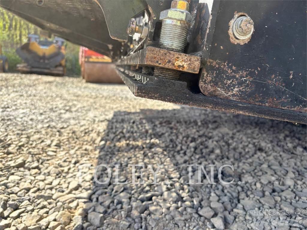 CAT AP1000F Strassenfertiger