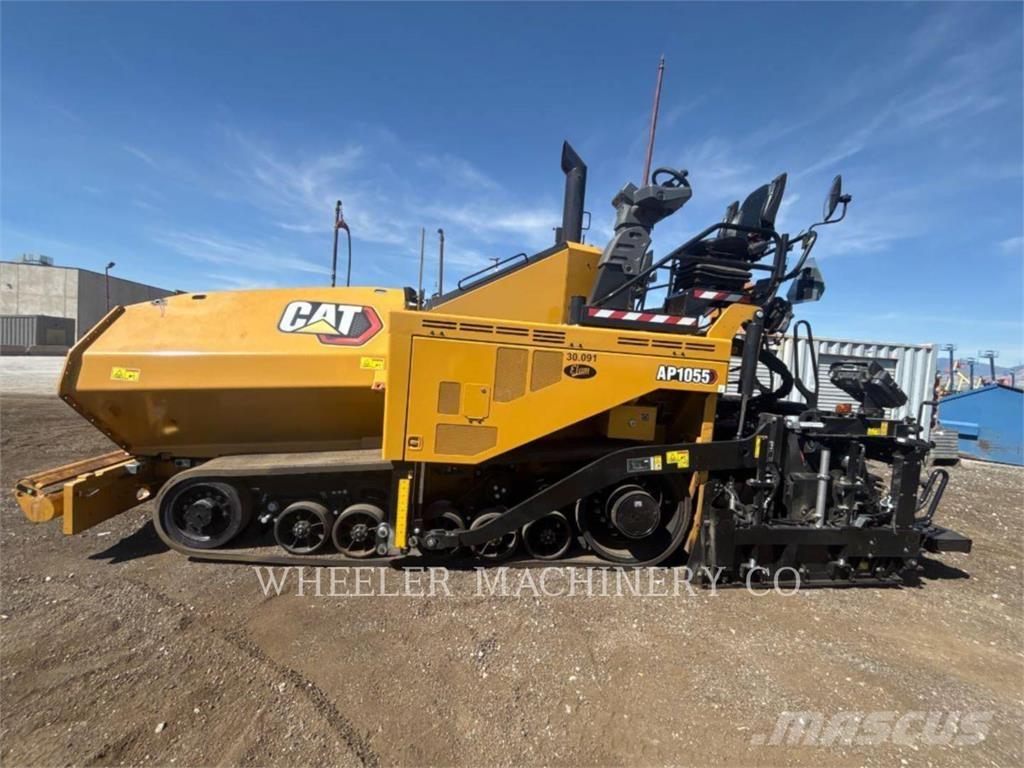 CAT AP1055 Strassenfertiger