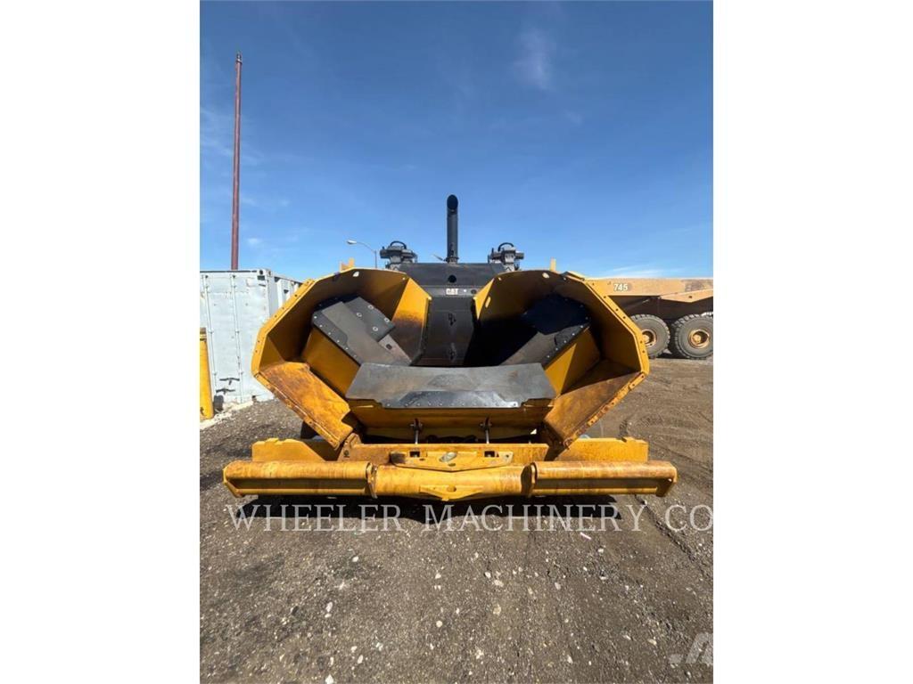 CAT AP1055 Strassenfertiger