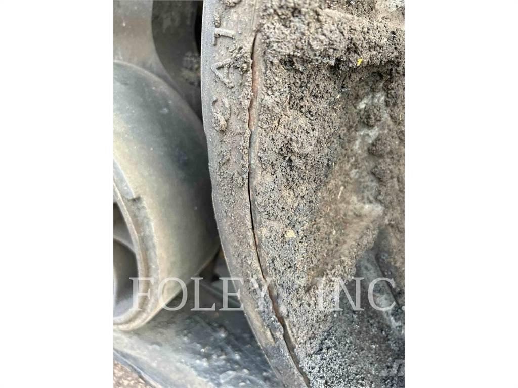 CAT AP1055B Strassenfertiger