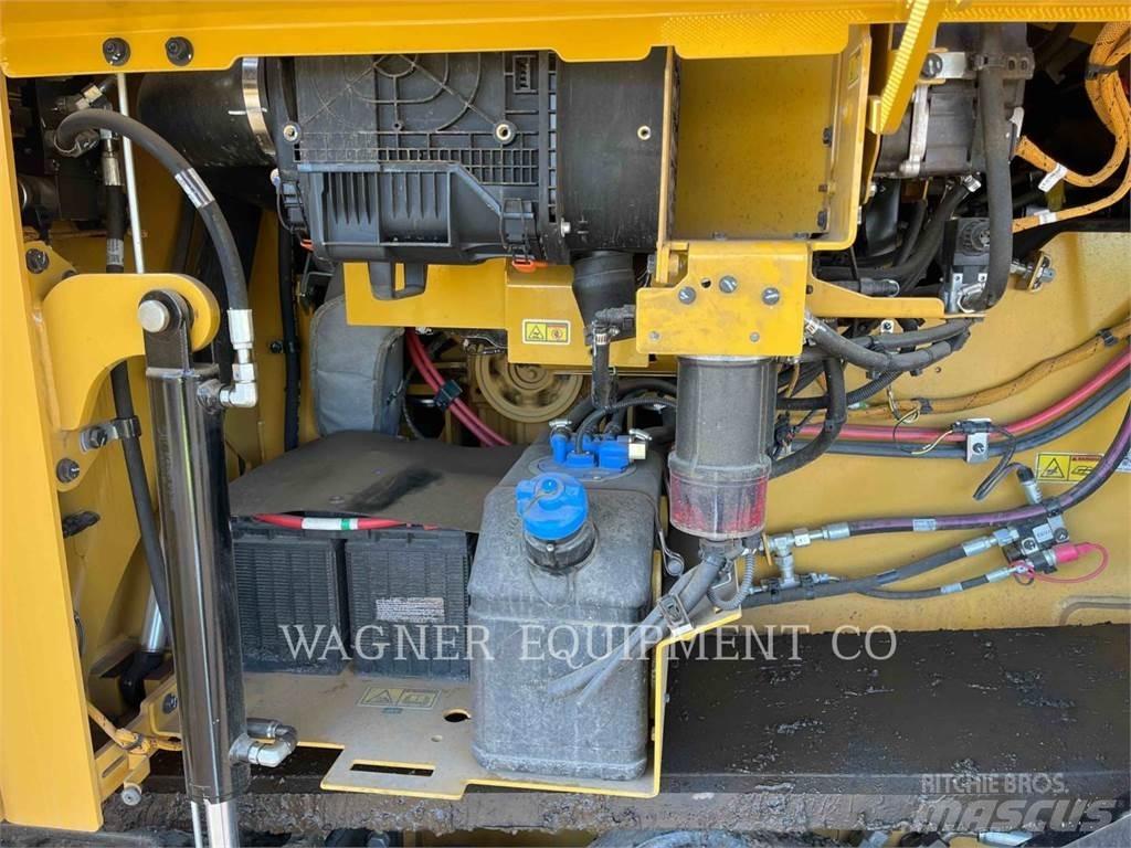 CAT AP655 Strassenfertiger