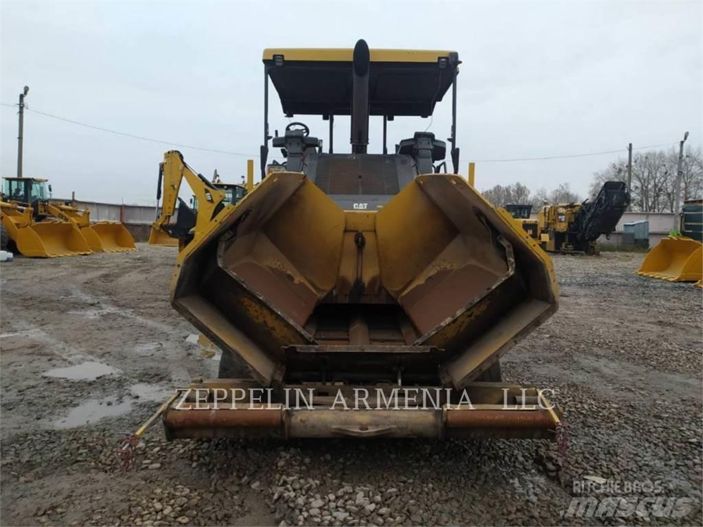 CAT AP655FLRC Strassenfertiger