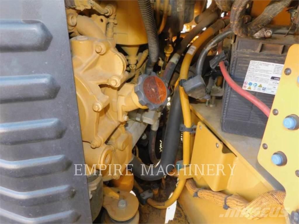 CAT CB10 Tandemwalzen