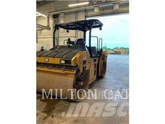 CAT CB15 Tandemwalzen