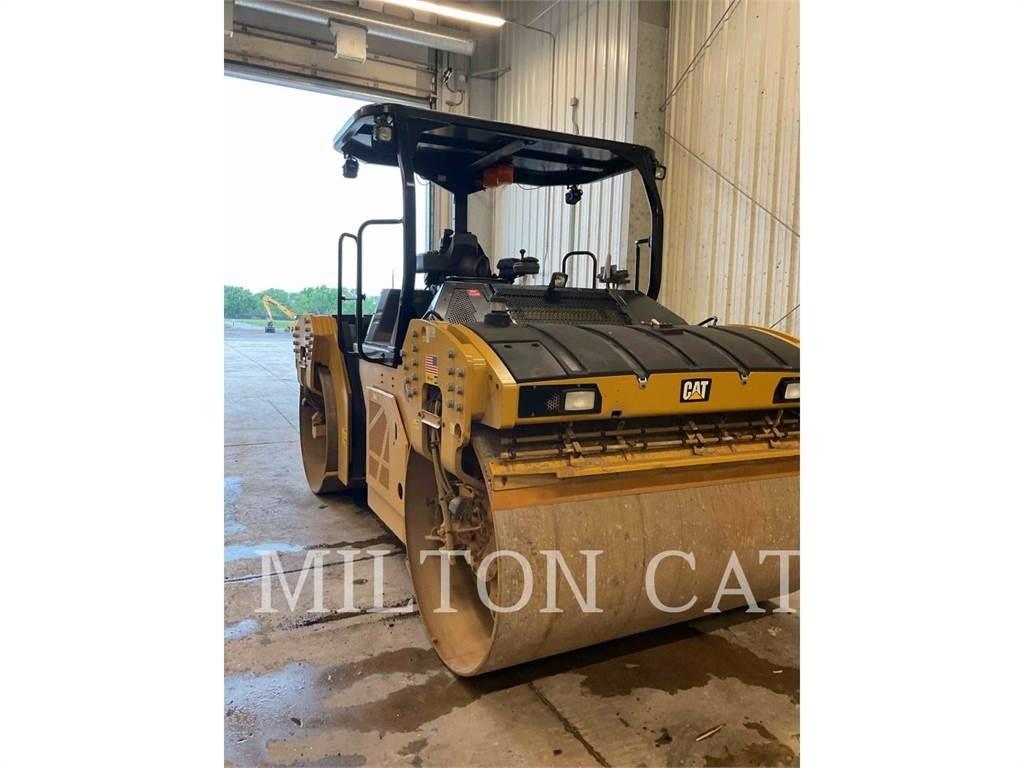 CAT CB15 Tandemwalzen